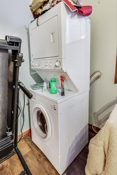 older photo (residency example) - 2455 W Cortland St