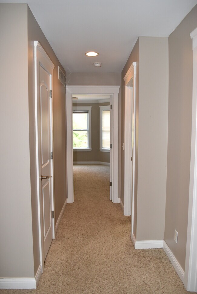 Building Photo - 2105 Herrick Ave