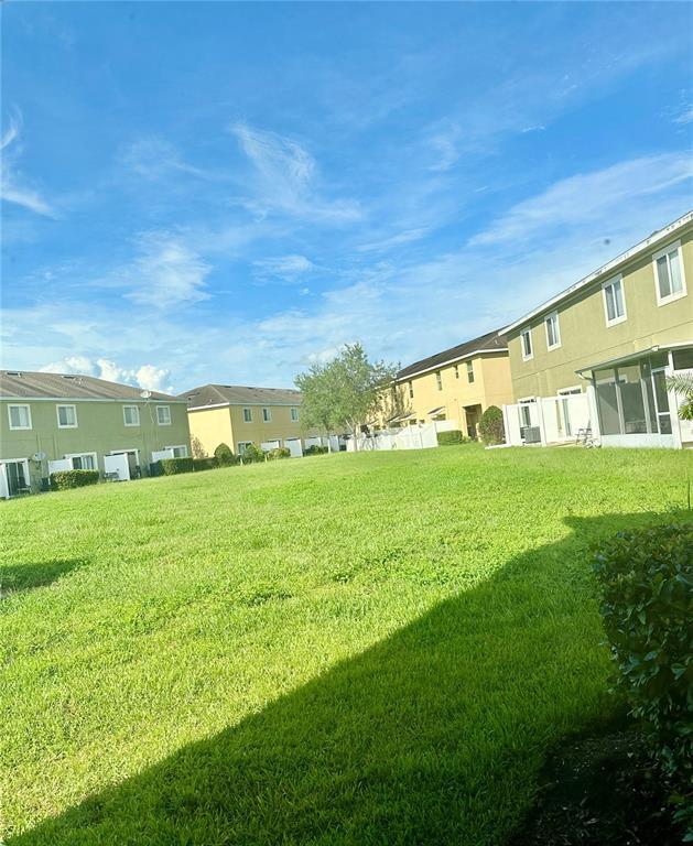 Building Photo - 20427 Needletree Dr