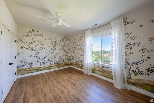 Building Photo - 868 Braddock Lane