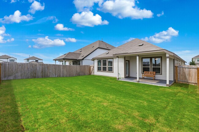 Building Photo - Bright 3-Bed Home with Island Kitchen, Private Patio, and Fenced Yard in New Braunfels