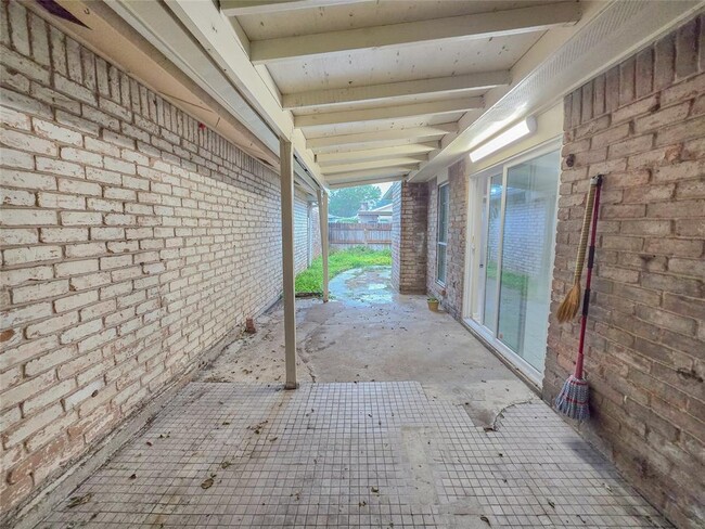 Building Photo - 13115 High Star Dr