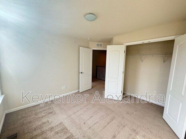 Building Photo - 4834 Dane Ridge Cir