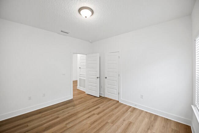 Building Photo - 21073 Teluga Ave