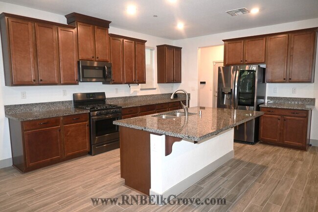 Building Photo - 10060 Carinata Dr