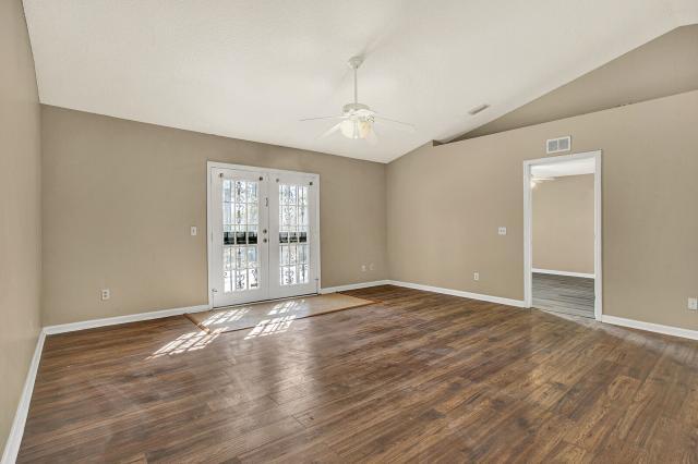 Building Photo - 3 bedroom in Jacksonville FL 32208