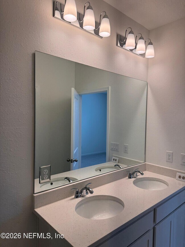 Building Photo - 91 Silver Myrtle Ct