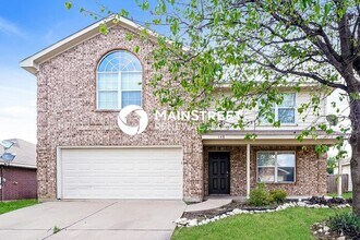 Building Photo - 3 Bedroom Pet-Friendly Home in Crowley, TX with Main Street Renewal