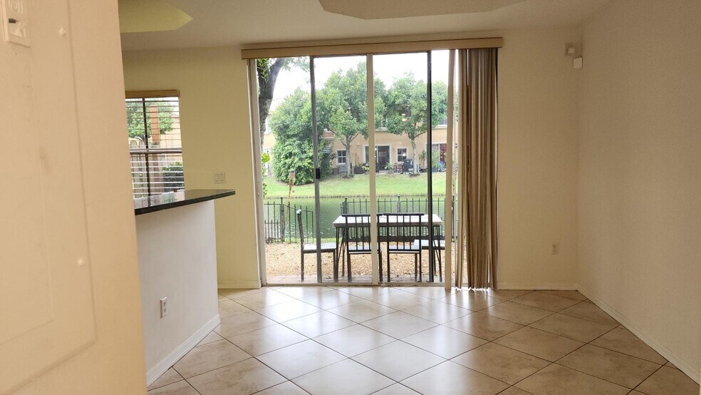 Building Photo - 4929 Windward Way