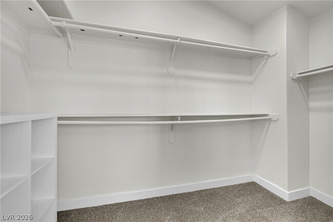 Building Photo - 2560 Sundew Ave