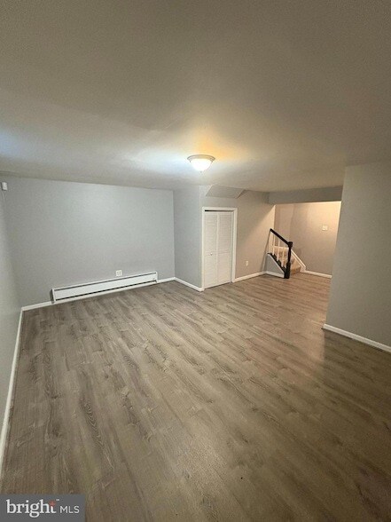 Building Photo - 3810 Glenview Terrace