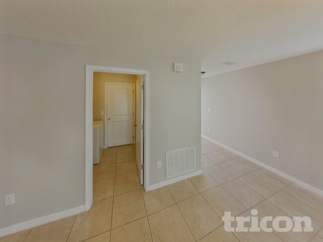 Building Photo - 10923 Rainbow Pyrite Dr