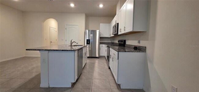 Building Photo - 1410 Isleta Lp
