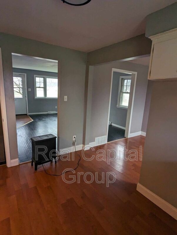 Building Photo - 5857 Divide Rd