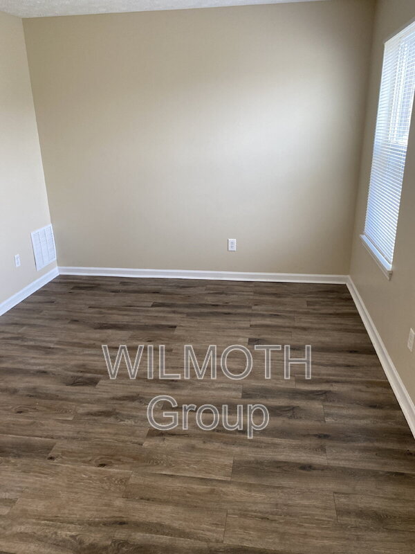 Building Photo - 2265 Valley Creek E Ln