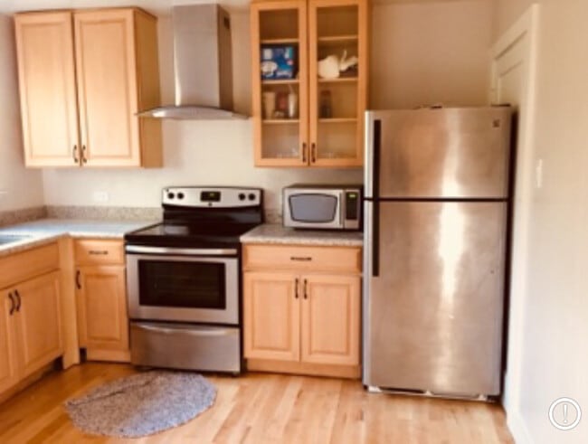 Building Photo - 3348 Helen Ln