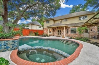 Building Photo - 12922 Lentando Dr