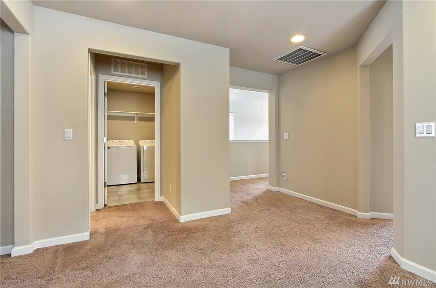 Building Photo - 8840 Jayden Dr NE