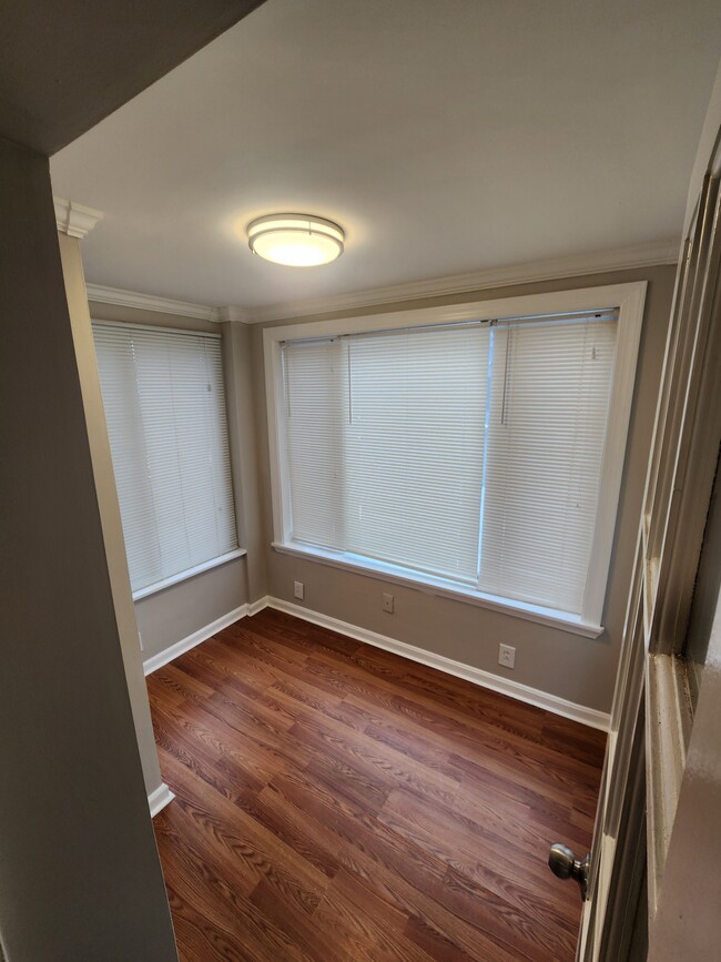 Building Photo - 1235 Simms Pl NE