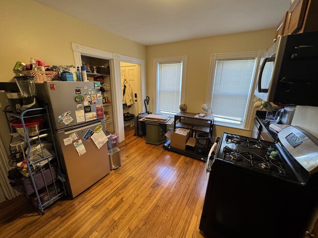 Building Photo - 5-7 Blake St. Unit 1