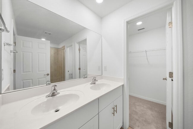 Building Photo - 14191 Oviedo Pl