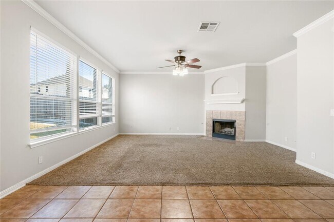 Building Photo - 3807 Links Ln