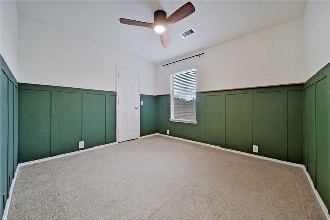 Building Photo - 5802 Spring Sunrise Dr