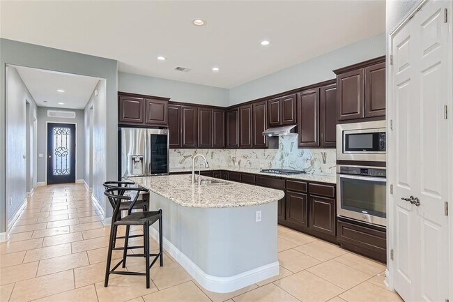 Building Photo - 12520 Javea Dr