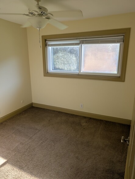 Building Photo - 634 Constant Dr