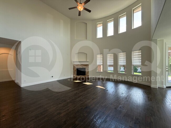 Building Photo - 1165 Clearwater Dr