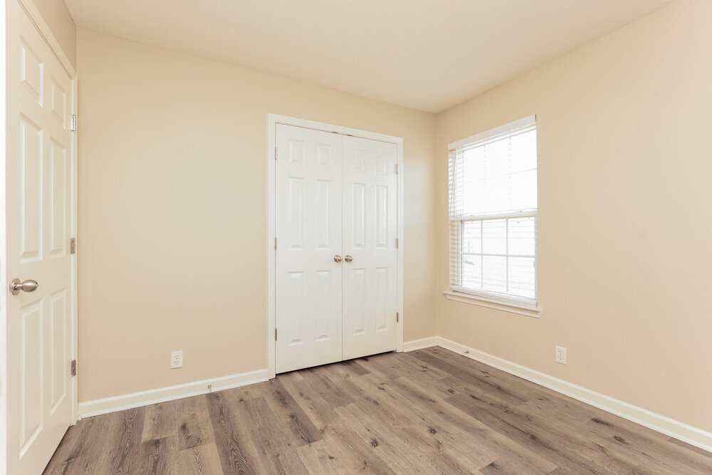 Building Photo - 1316 S Hampton Ct