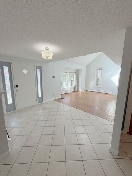 Building Photo - 76 Ode Way