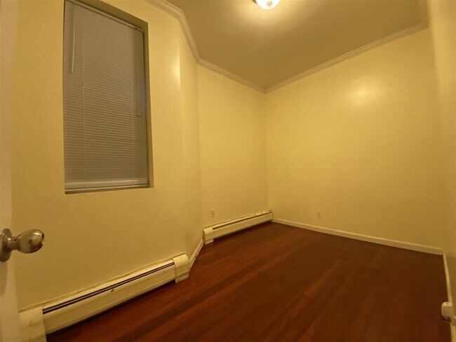 Building Photo - 519 Palisade Ave