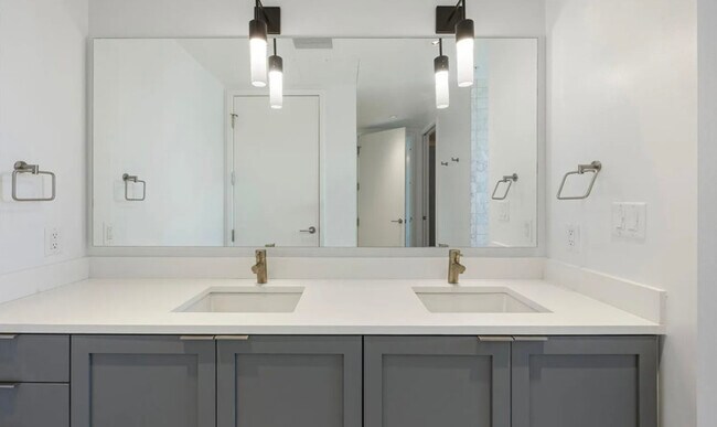 Building Photo - 1750 Wewatta St