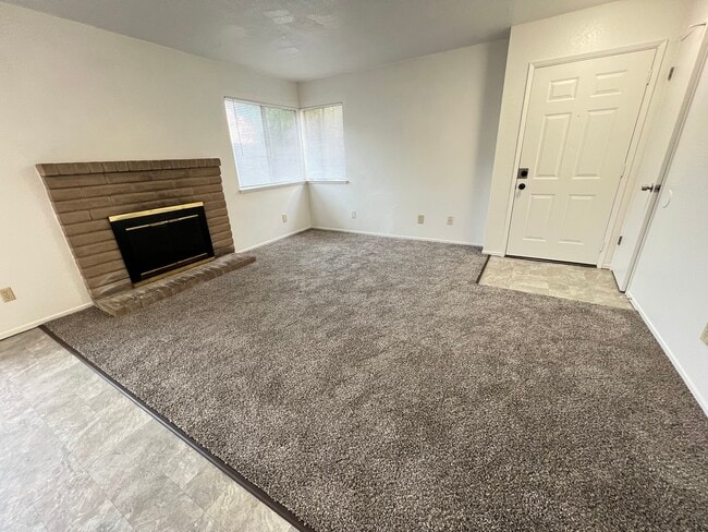 Living room - 7092 Tristan Cir