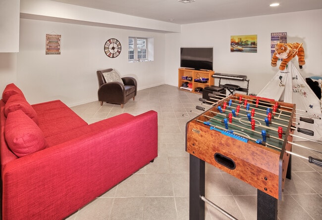 Building Photo - 288 County Rd