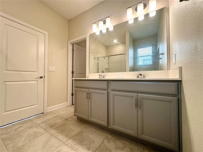 Building Photo - 10247 Love Story St