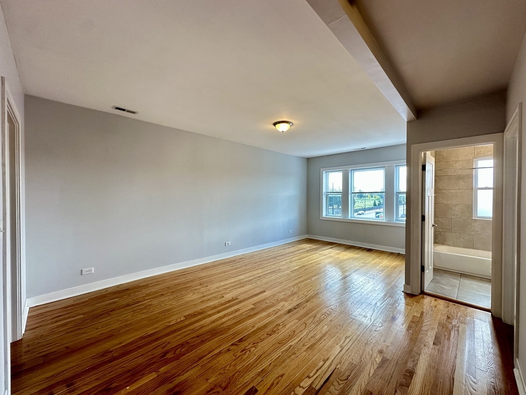 Building Photo - 2402 W Bryn Mawr Ave