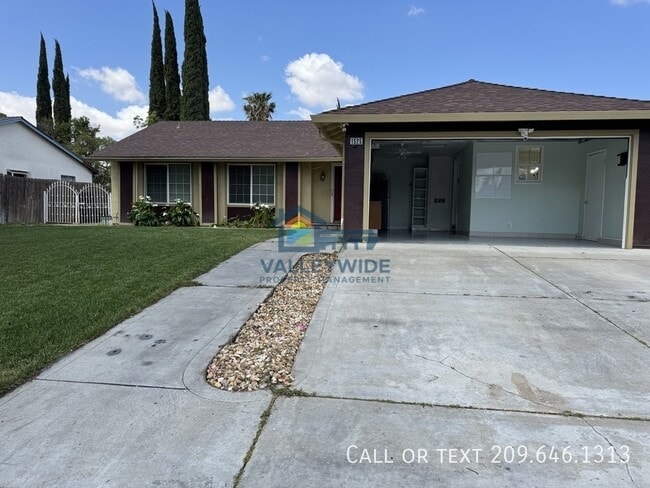 Building Photo - 1525 Griffith Pl