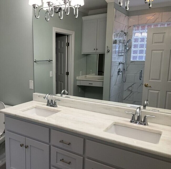 Building Photo - 104 Garden Trail Ln