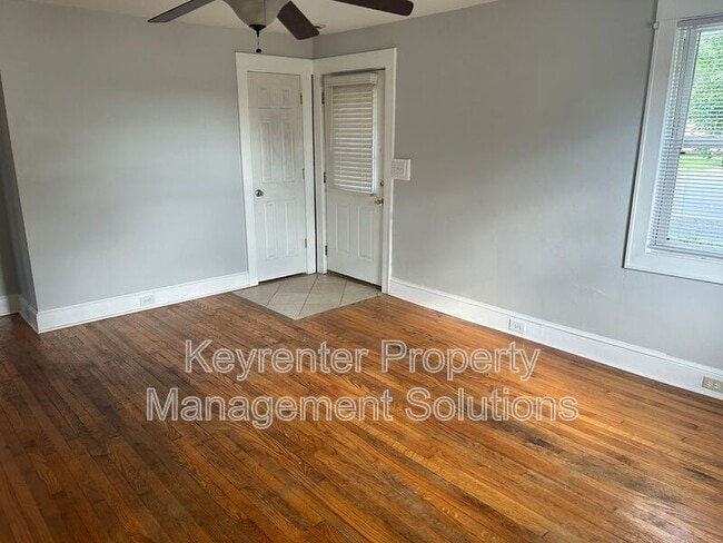 Building Photo - 501 Sherwood Ave