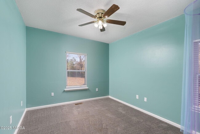 Building Photo - 108 Van Dyke Cove