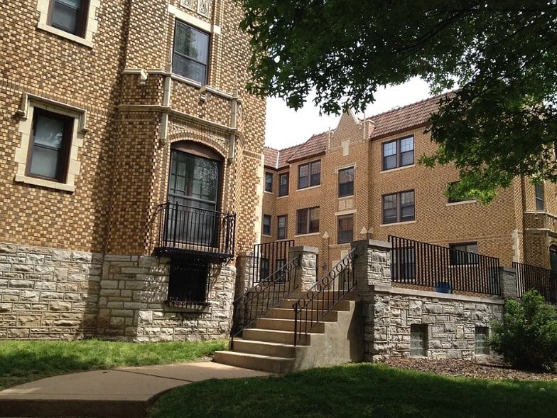 Building Photo - 7553 Byron Pl