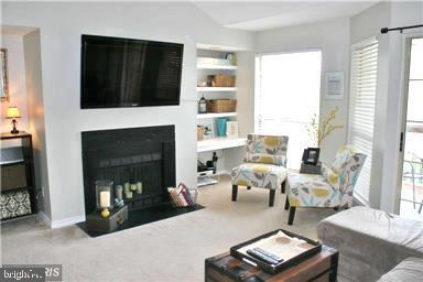 Building Photo - 12165 Penderview Terrace