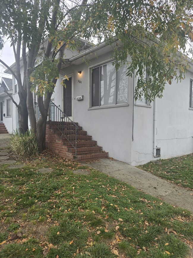 Building Photo - 3700 Magee Ave