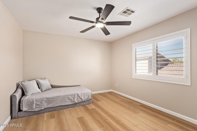 Building Photo - 7978 W Beck Ln