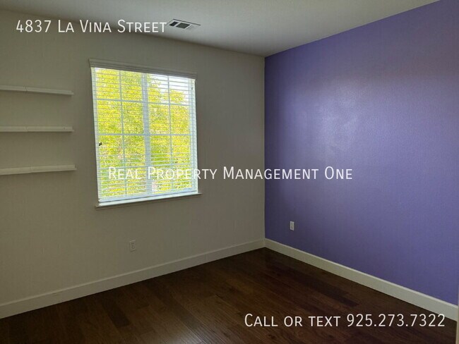Building Photo - 4837 La Vina St