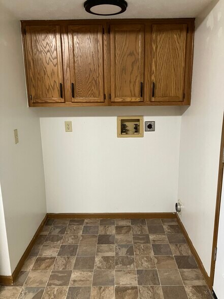 Building Photo - 1235 Todd Ln