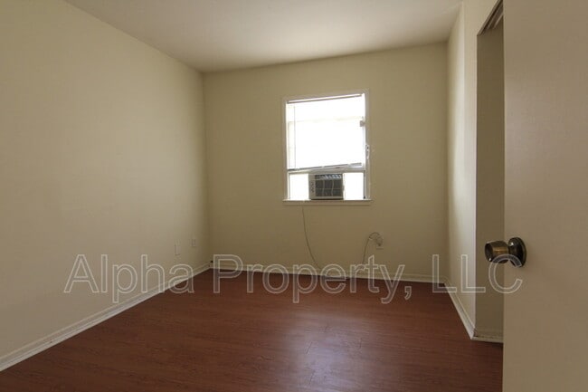 Building Photo - 38 Cotswold Terrace