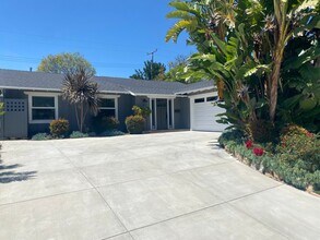 Building Photo - Coming Soon... Beautifully Updated Home in Central Location